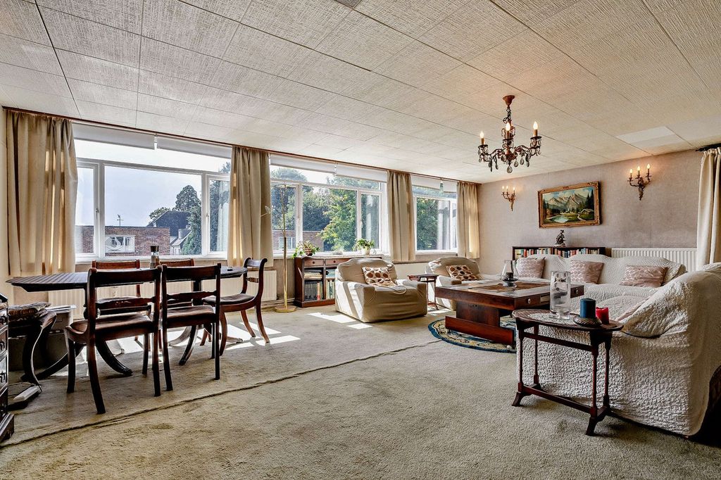 Property photo 2 of 21