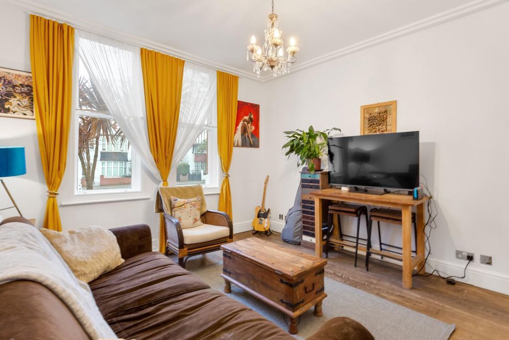 Property photo 2 of 11 Reception Room