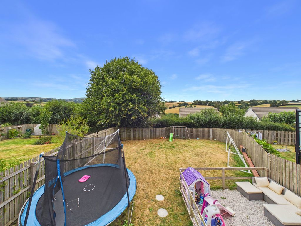 Property photo 2 of 23