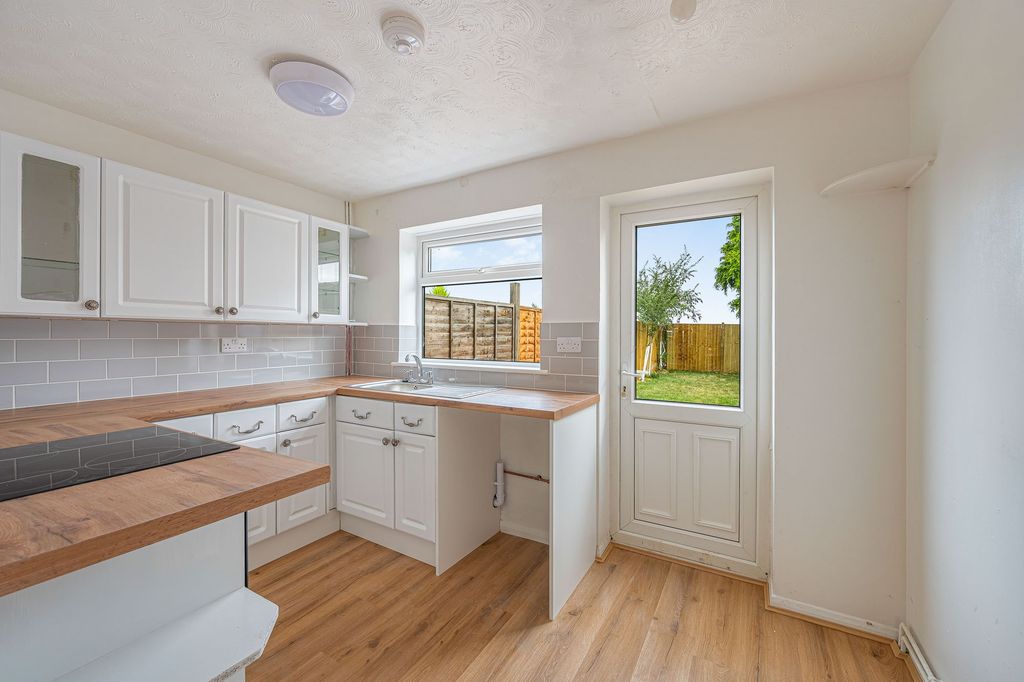 Property photo 3 of 13
