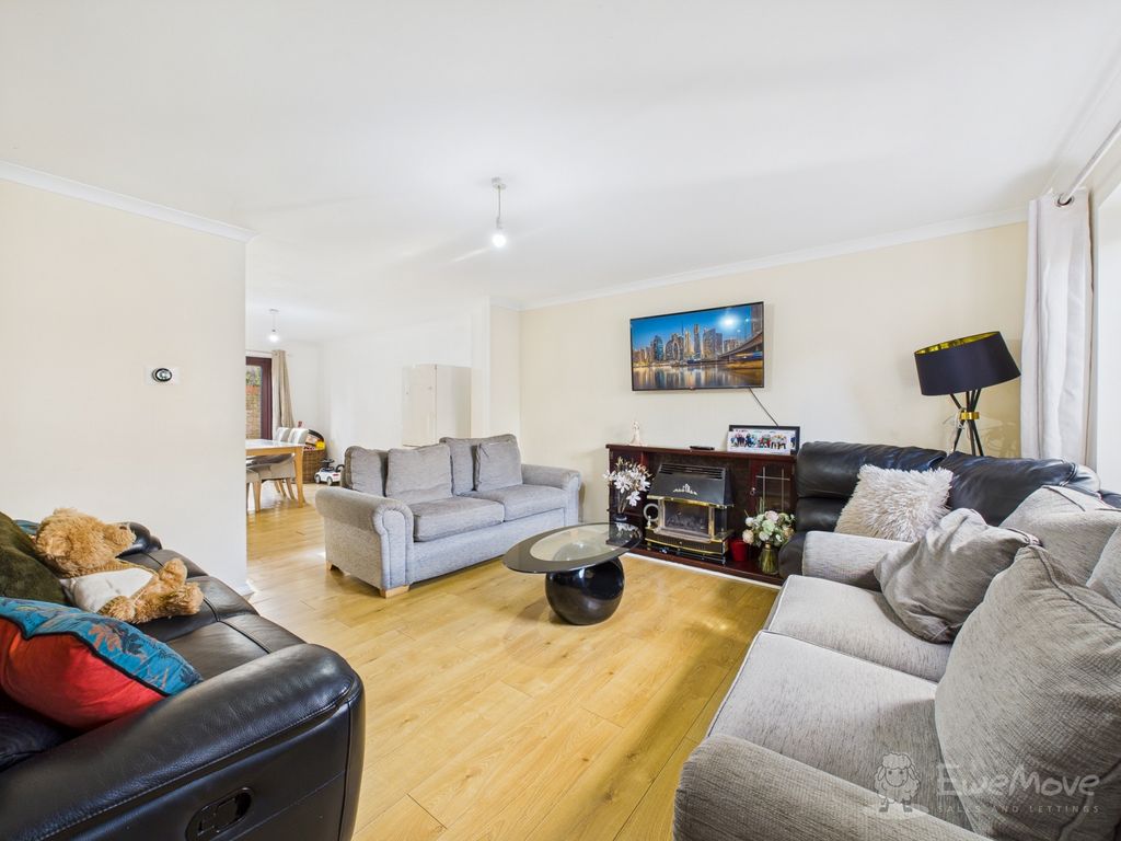 Property photo 2 of 15 Living Room