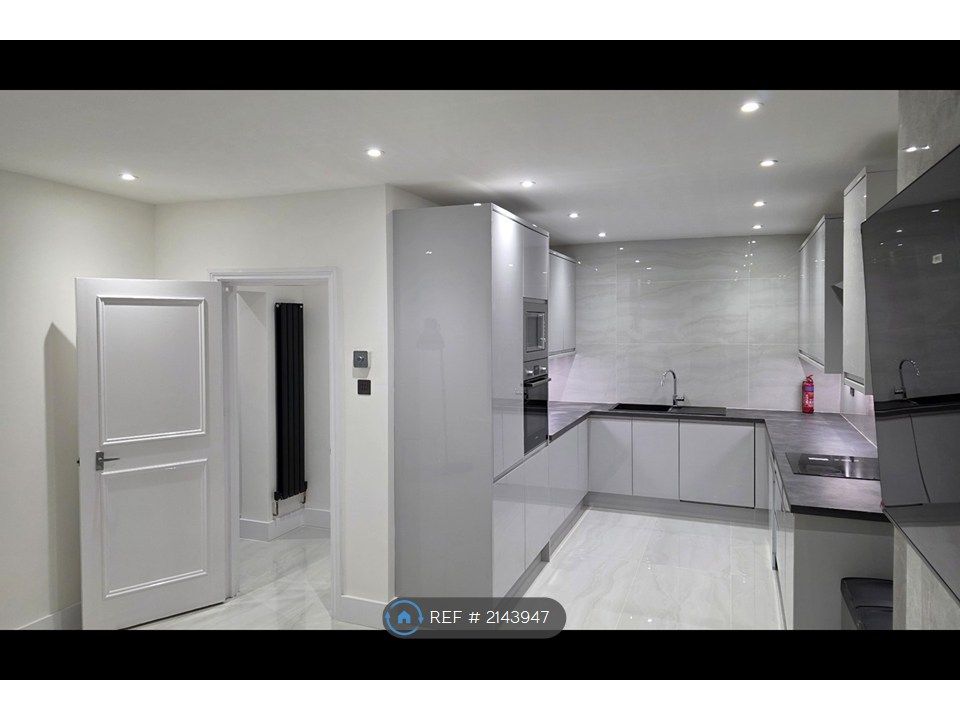 Property photo 2 of 3