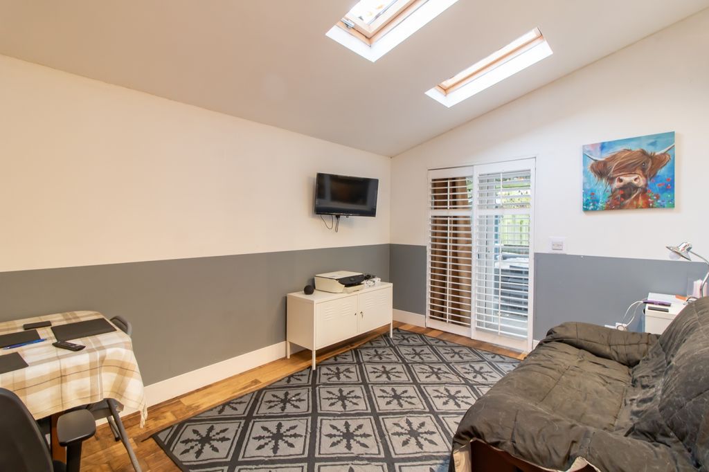 Property photo 2 of 16 Image 2