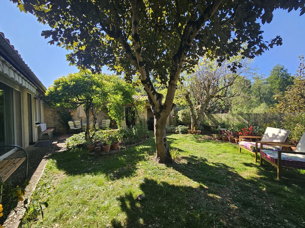 Property photo 2 of 27