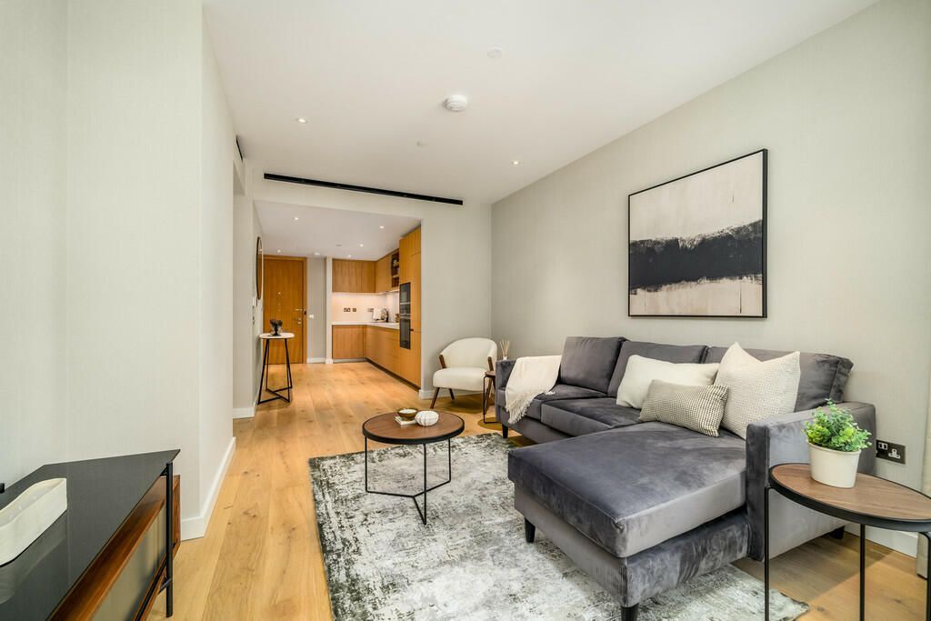 Property photo 3 of 23