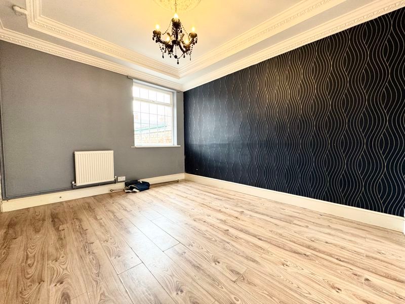 Property photo 3 of 10 Dining Room