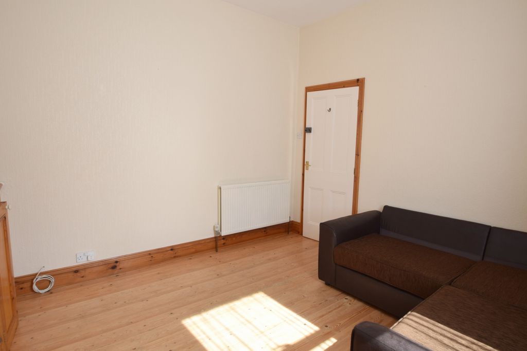 Property photo 2 of 9 Photo 2