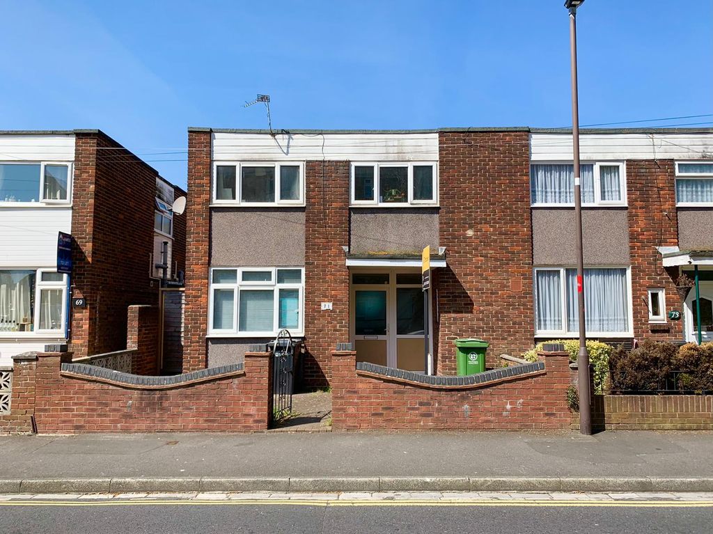 Property photo 1 of 9