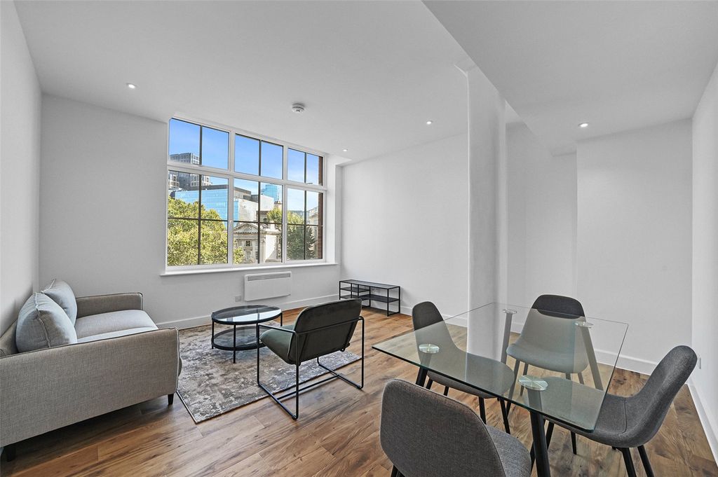 Property photo 1 of 14 Reception/ Kitchen