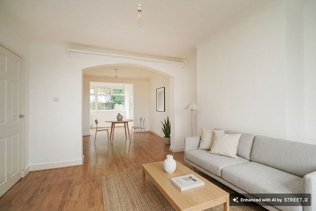 Property photo 3 of 23