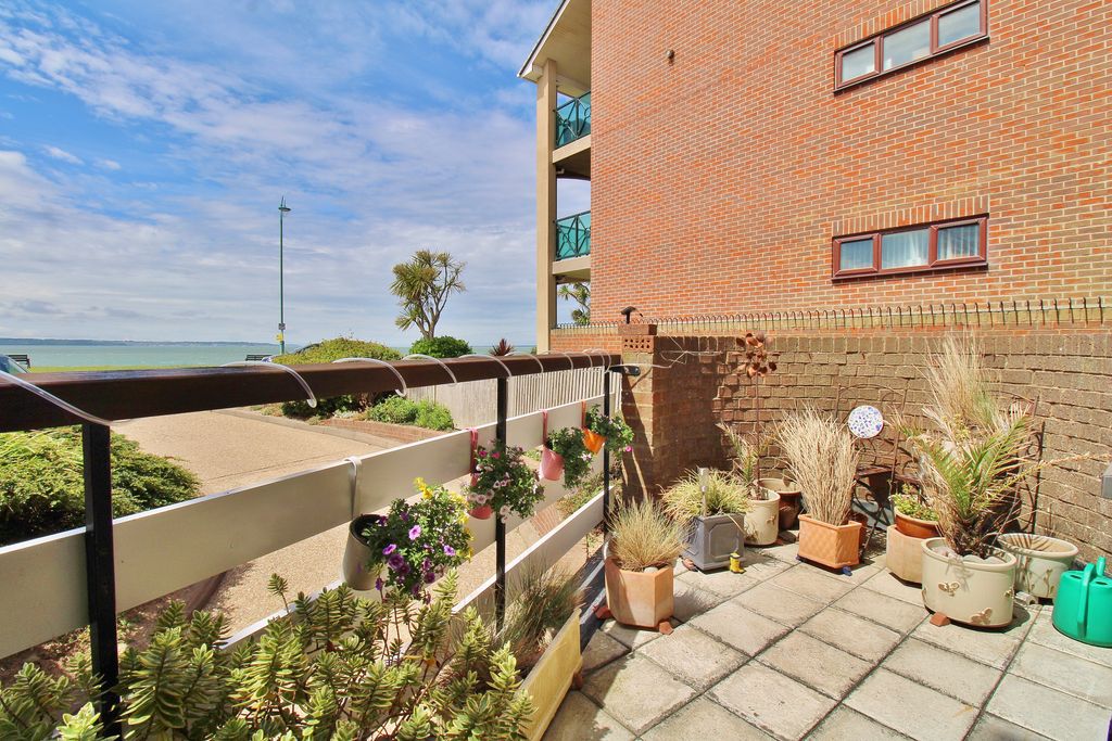 Property photo 3 of 23