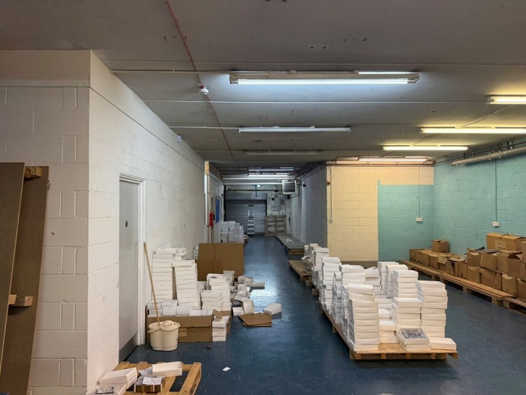 Property photo 2 of 9 Ground Floor 