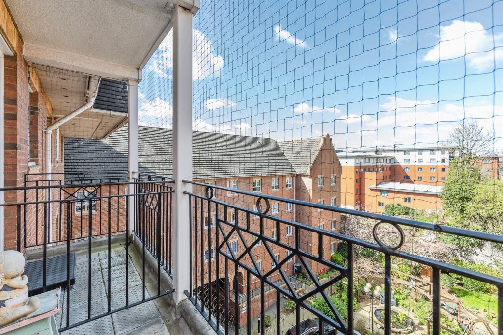 Property photo 2 of 5