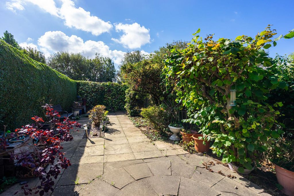 Property photo 3 of 17