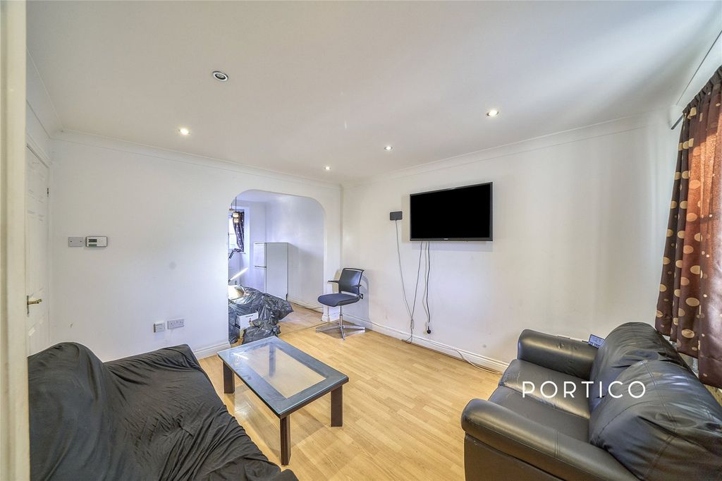 Property photo 2 of 25 Picture No. 02