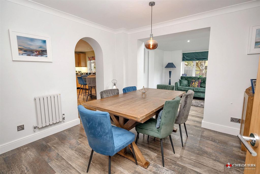 Property photo 3 of 27 Dining Room