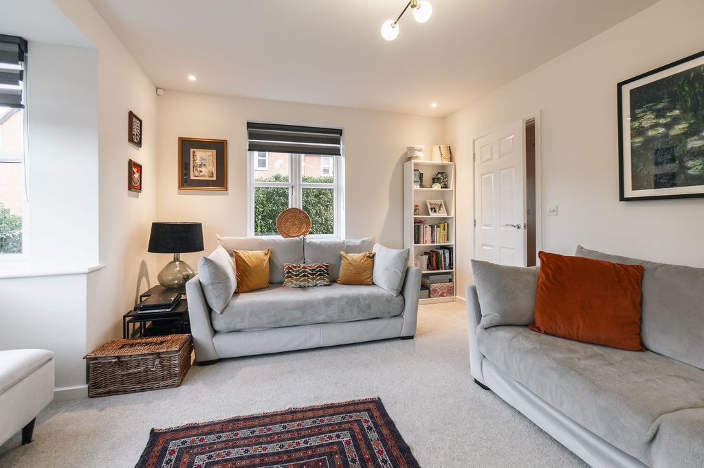 Property photo 3 of 23