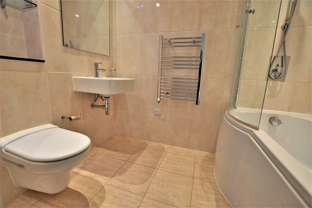Property photo 3 of 6 Bathroom