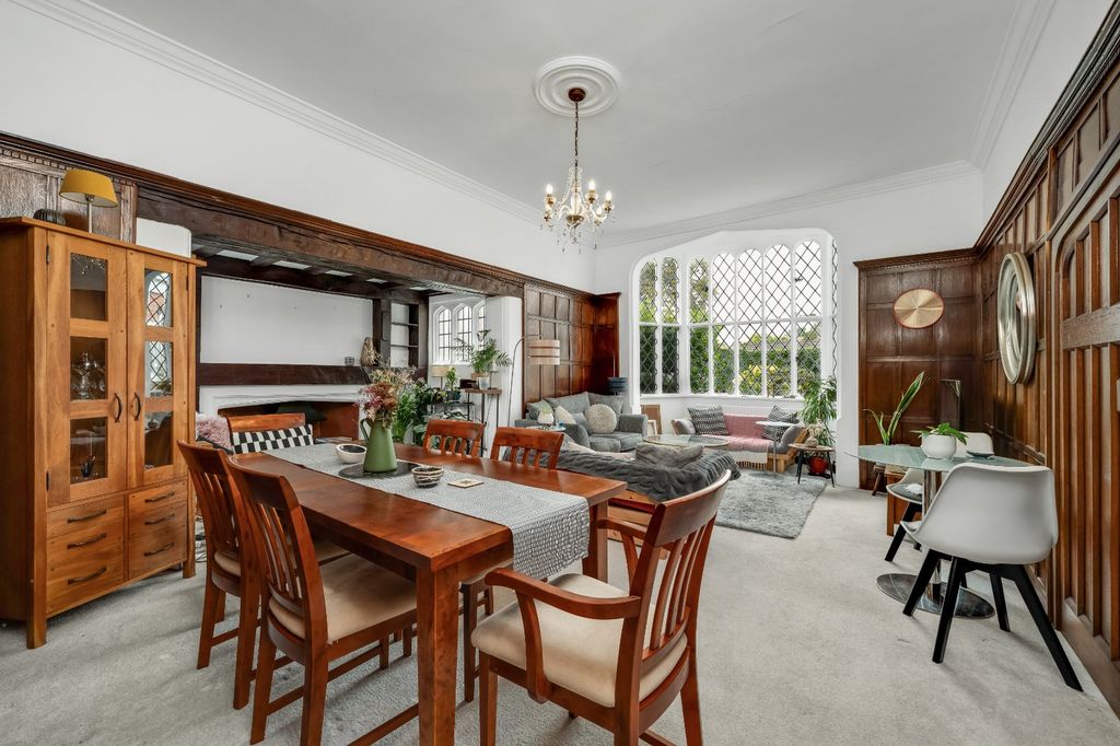 Property photo 3 of 13 Reception/Dining
