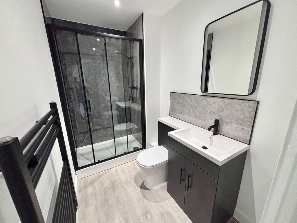 Property photo 3 of 5 Shower Room