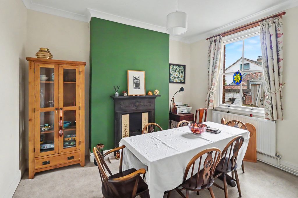 Property photo 2 of 17 Dining Room