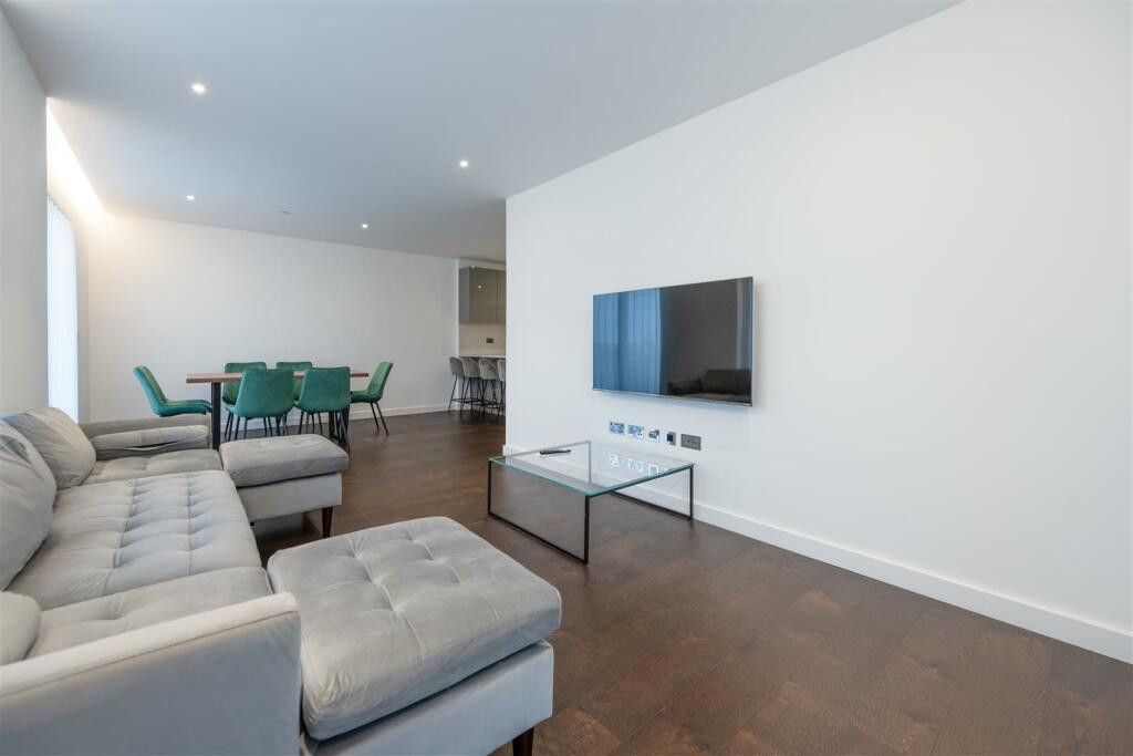 Property photo 2 of 30