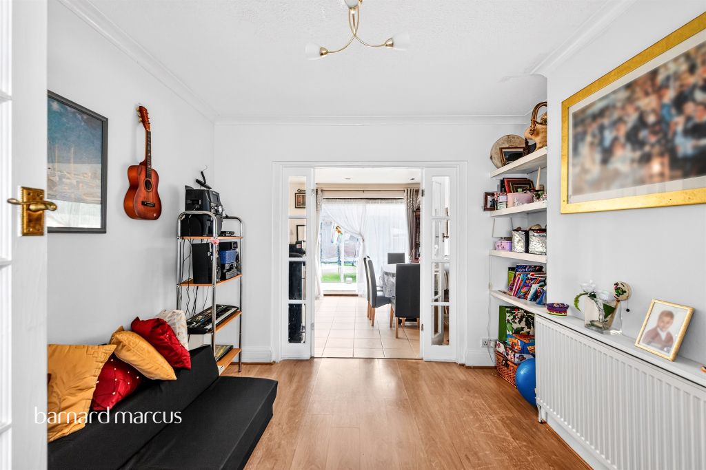 Property photo 3 of 12