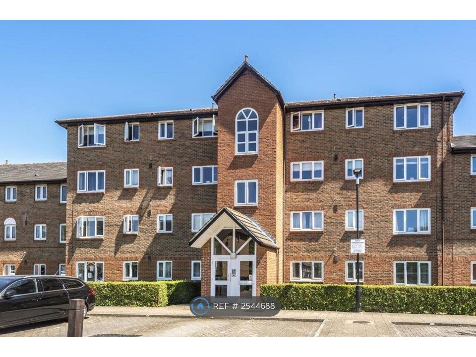 Property photo 1 of 8 Building