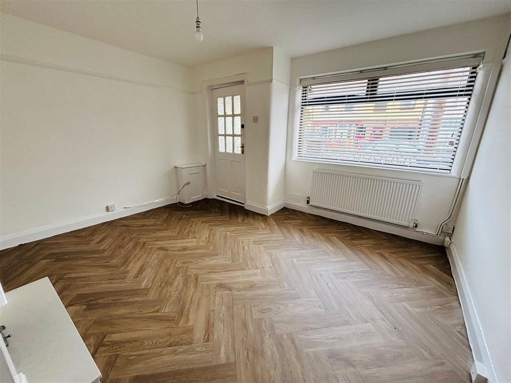 Property photo 3 of 12 1.Jpg