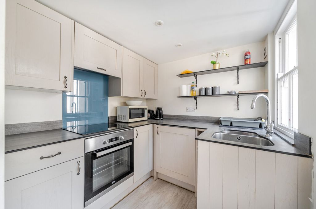 Property photo 3 of 13 1493886-15-6A54d4...