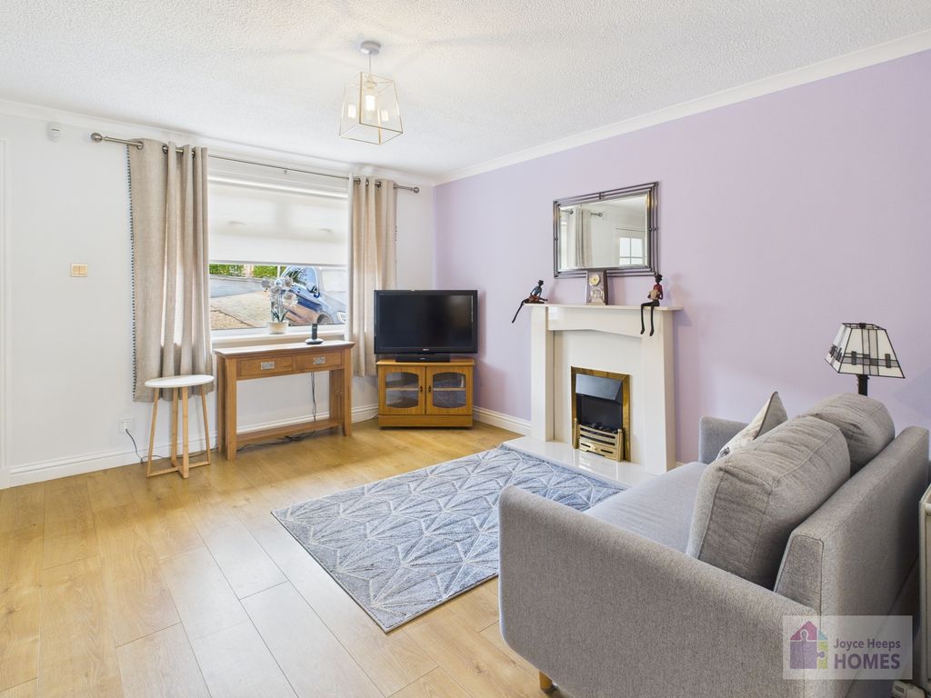 Property photo 2 of 14