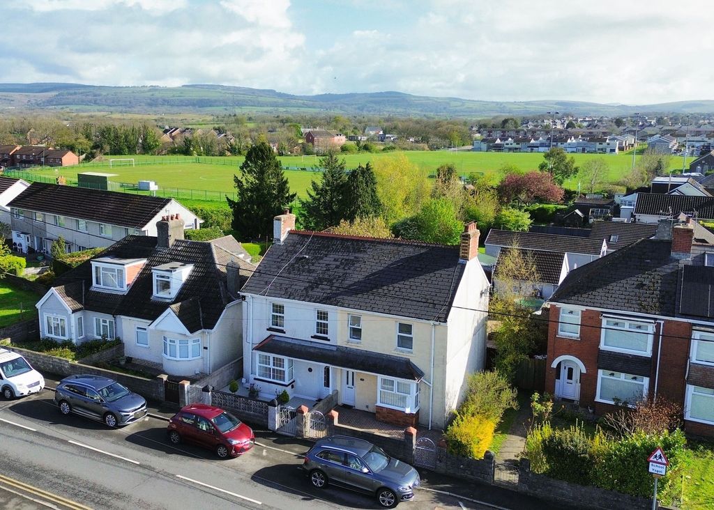 Property photo 1 of 25