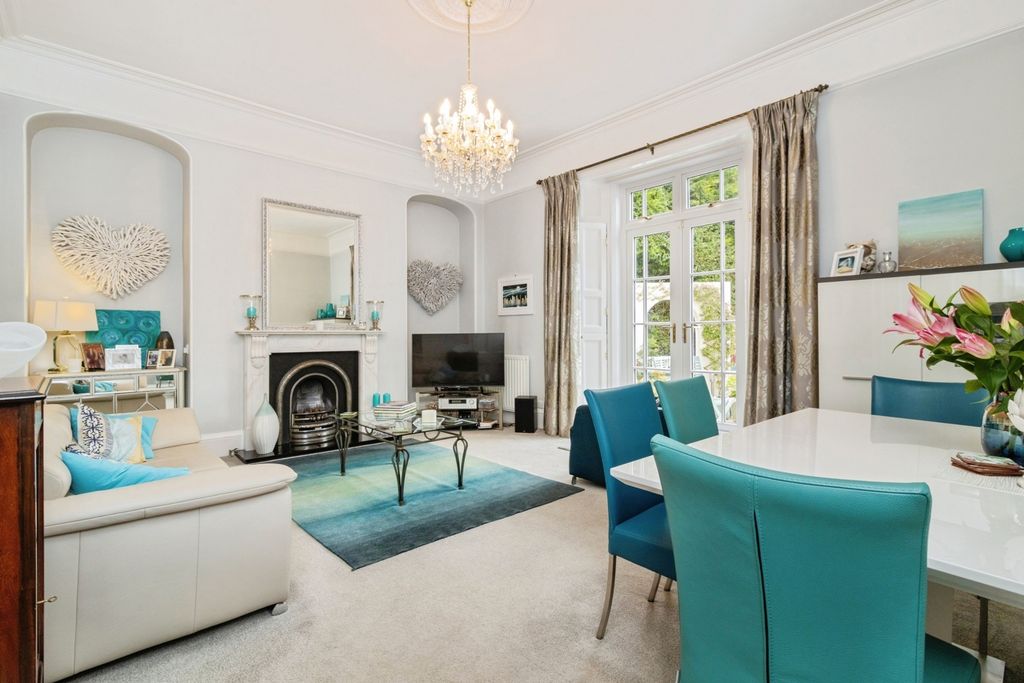 Property photo 2 of 16 Pbox-Img.Jpg