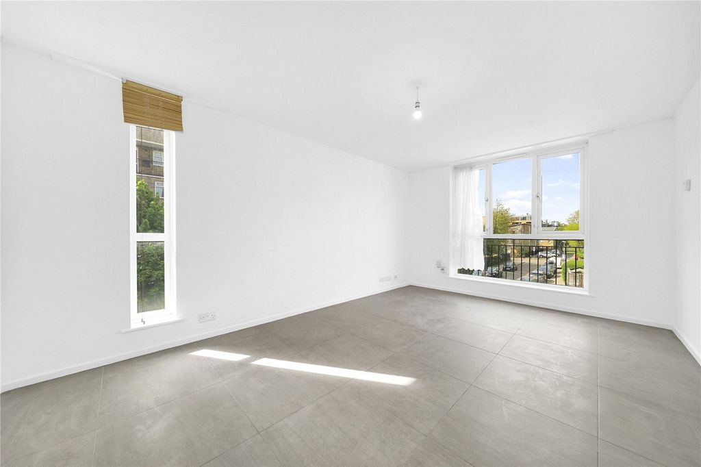 Property photo 3 of 13 Picture No. 05