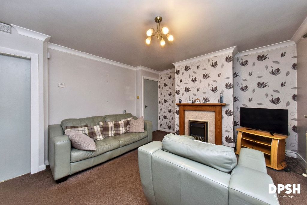 Property photo 3 of 23