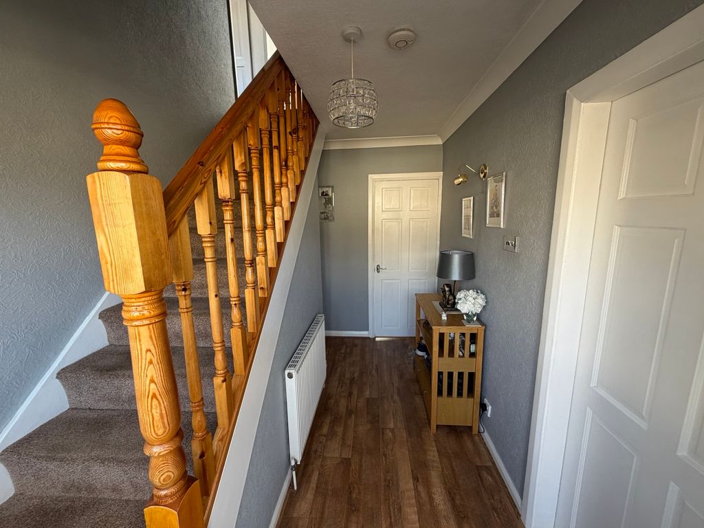 Property photo 2 of 22