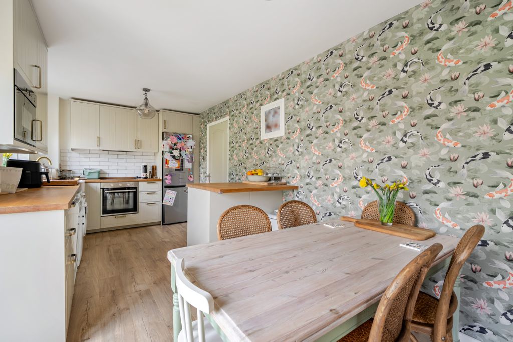 Property photo 3 of 16 1435947-3-69c5406ce8544