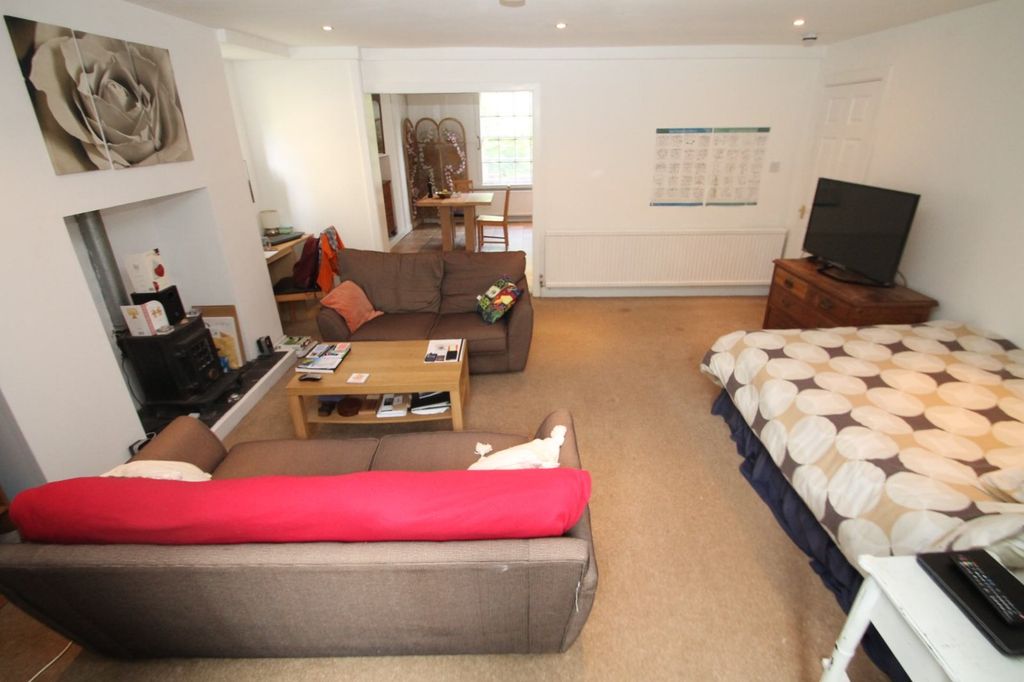 Property photo 3 of 6 Picture No. 04