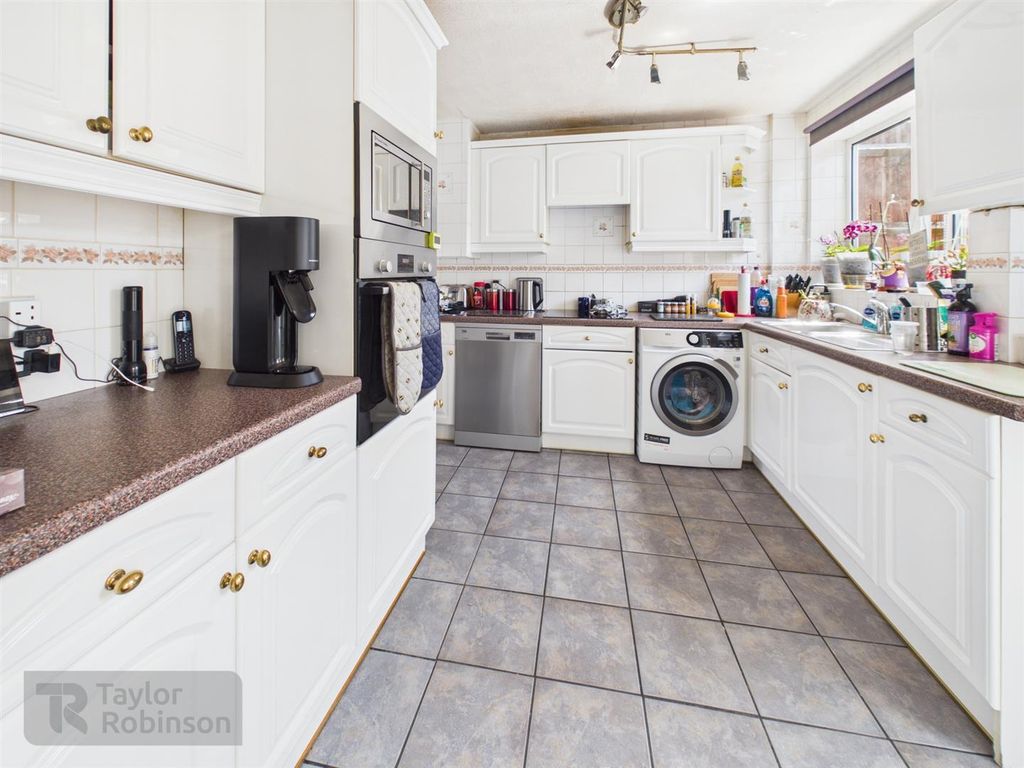Property photo 2 of 14 Cam02600G0-Pr0767-Still008.Jpg