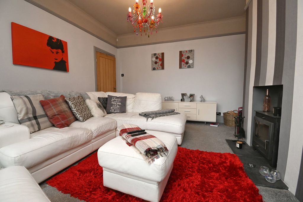 Property photo 3 of 20