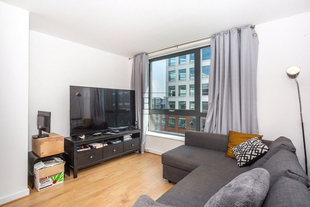 Property photo 1 of 10 Picture No. 05