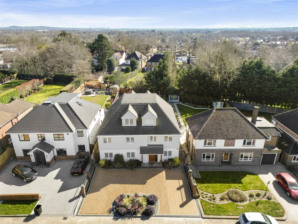 Property photo 1 of 46