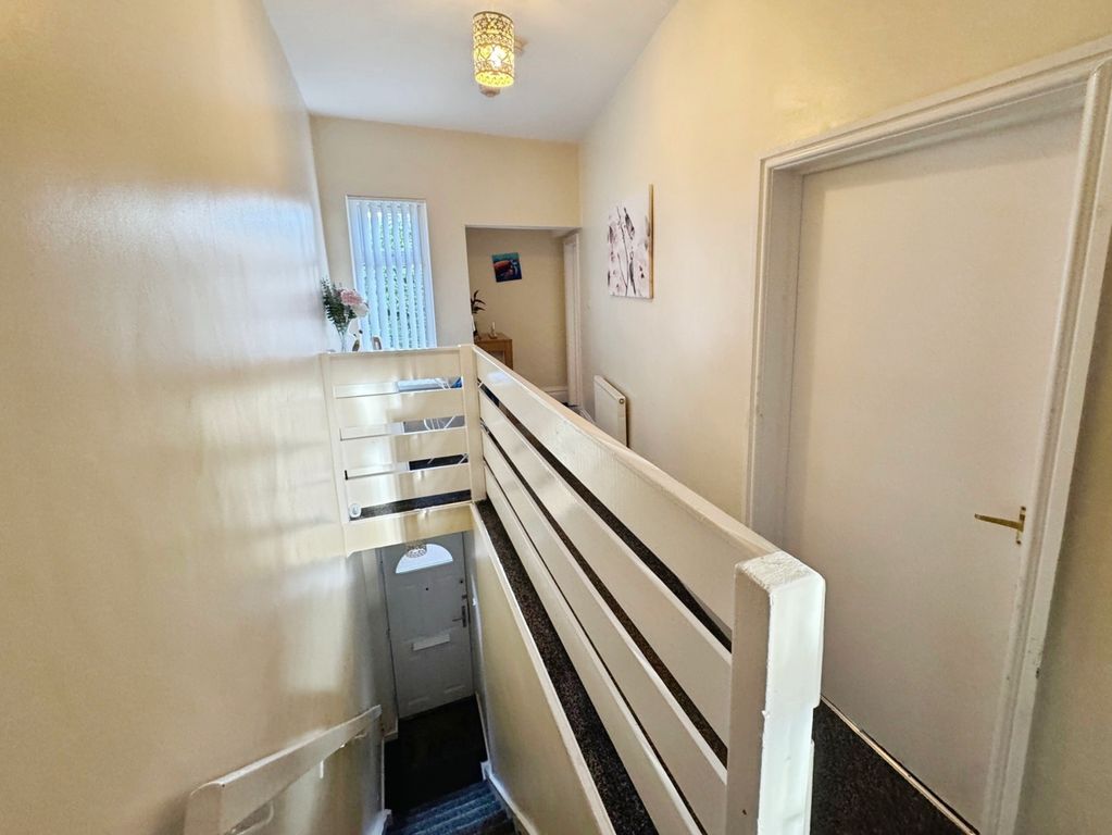 Property photo 2 of 10 Landing