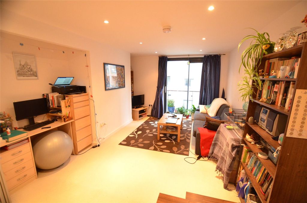 Property photo 3 of 5 Picture No. 04