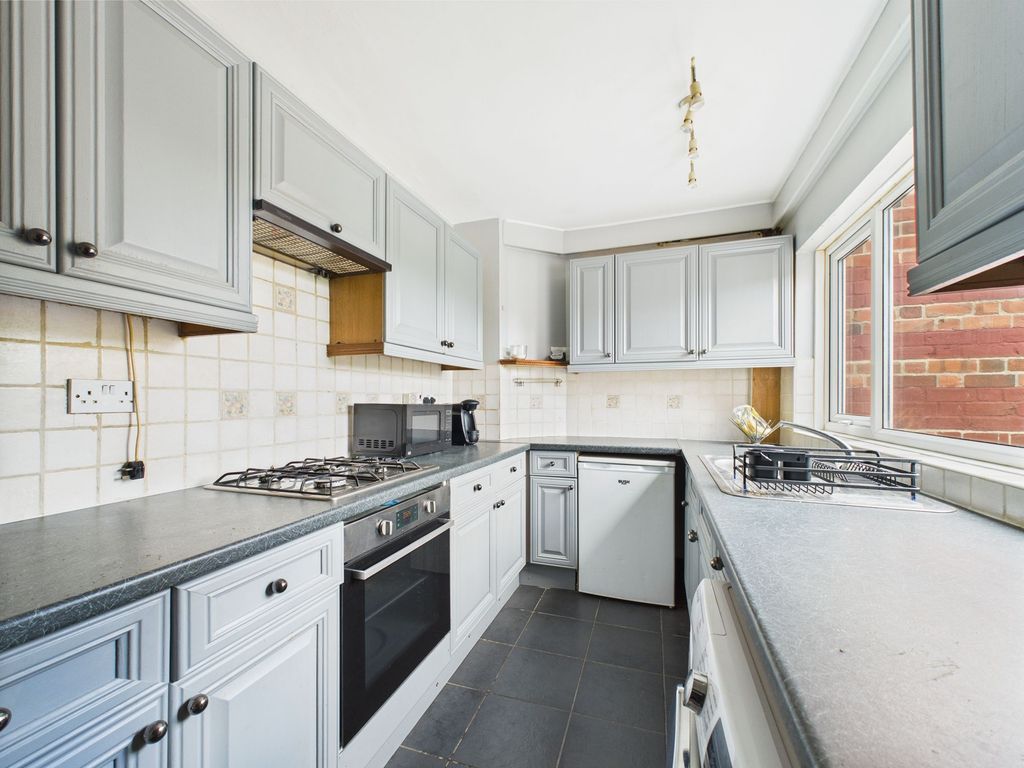 Property photo 3 of 13 Kitchen