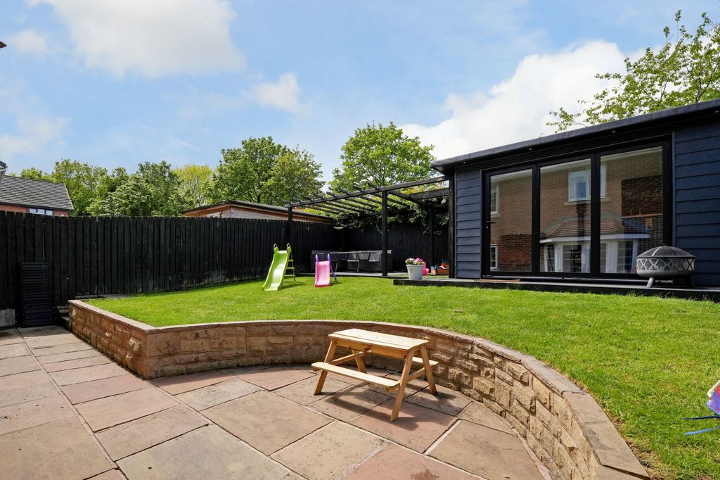 Property photo 3 of 22