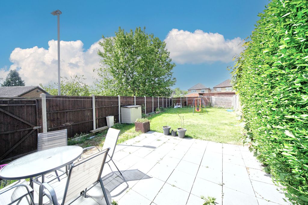 Property photo 3 of 23