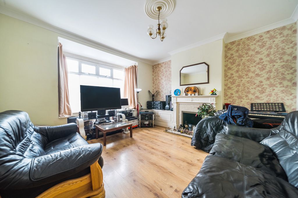 Property photo 3 of 11 Reception Room