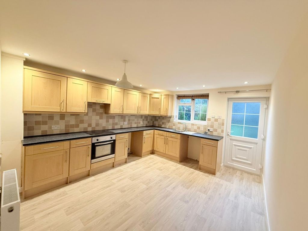 Property photo 2 of 17 Picture No. 01