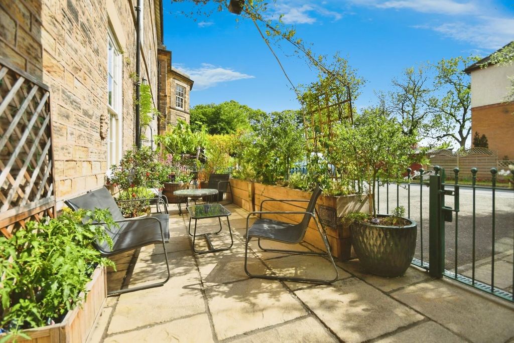 Property photo 2 of 30 Outside 01.Jpg